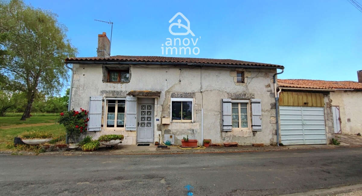 Maison à CHARROUX