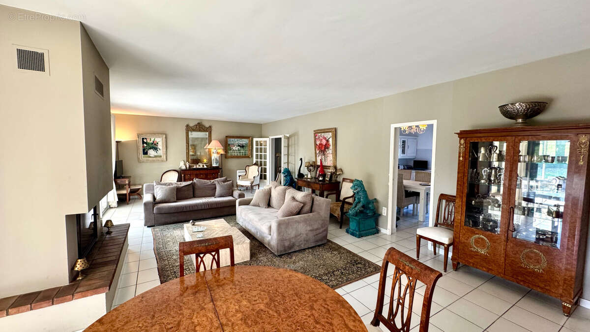 Maison à SAINT-CYPRIEN