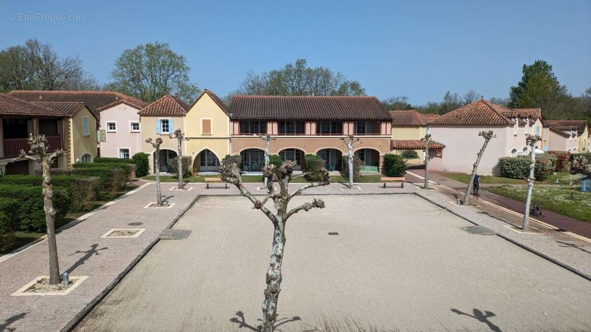T2 clé en main avec jardin privatif & piscine chauffée - photo 17