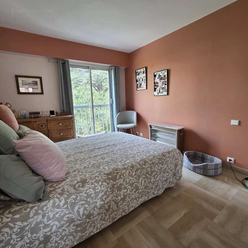 Appartement à VENCE