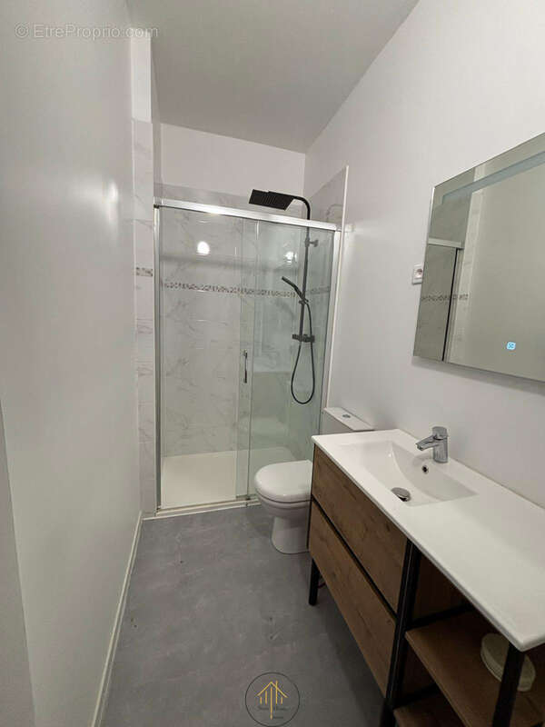 Maison à RUELLE-SUR-TOUVRE