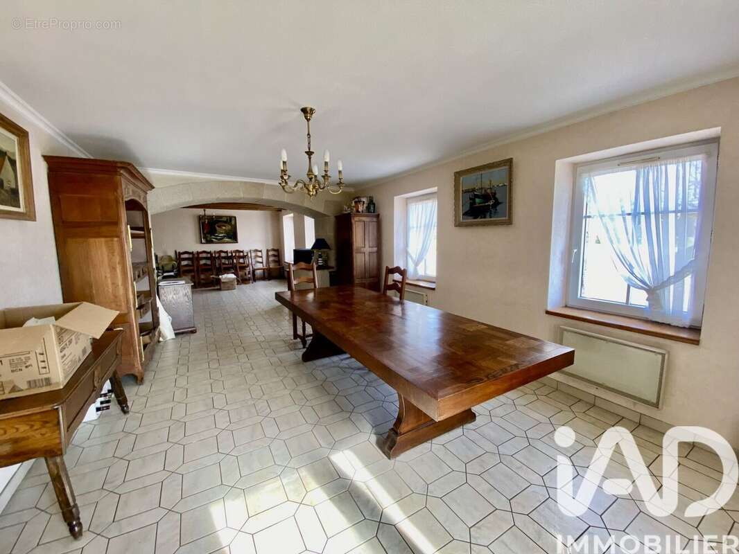 Maison 147 m² à Cruguel  - photo 9