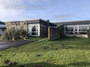 Commerce à FEUQUIERES-EN-VIMEU