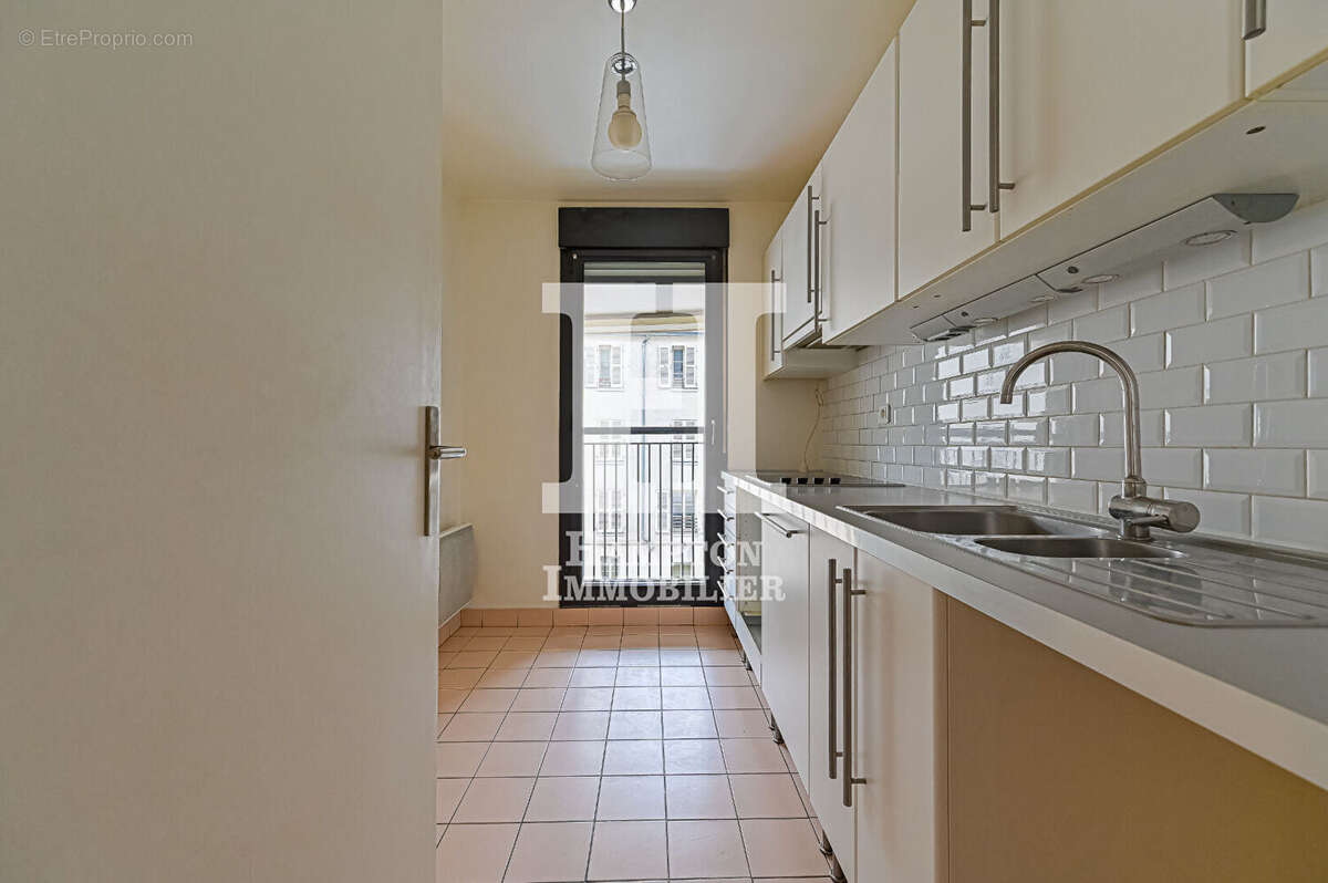 Appartement à PARIS-19E