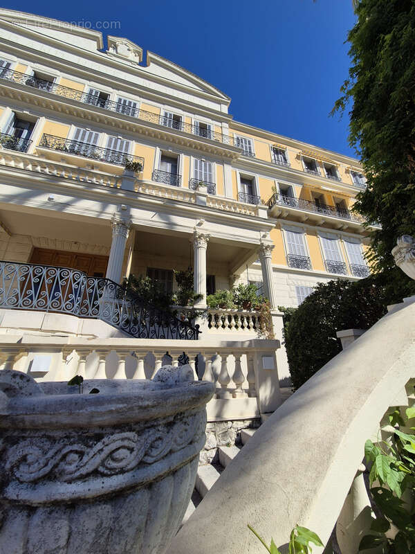 Appartement à MENTON