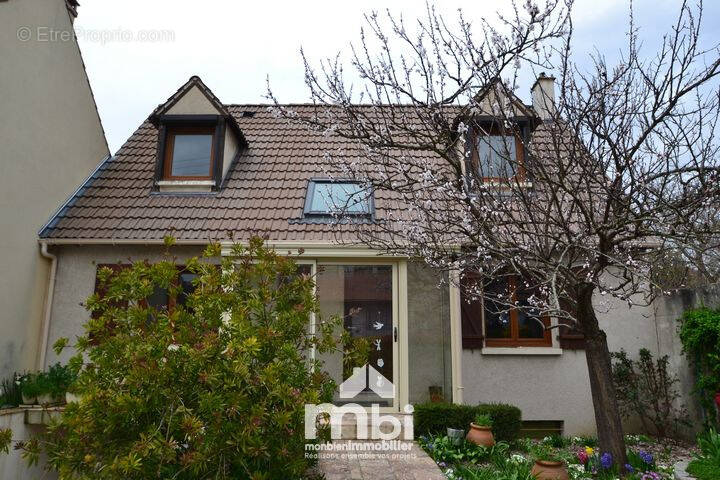 Maison à DEUIL-LA-BARRE