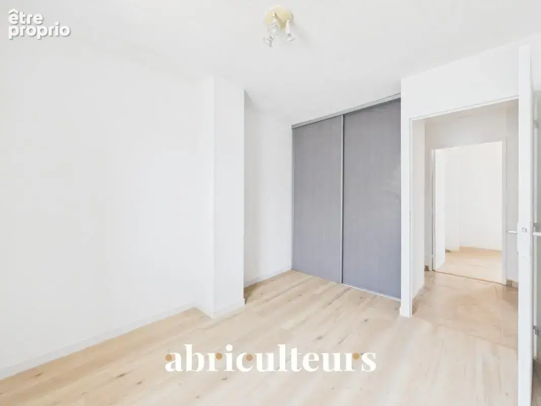Spacieuse maison familiale T5 avec terrasse — Cadre sécurisé et recherché à Marseille (13010) - photo 8
