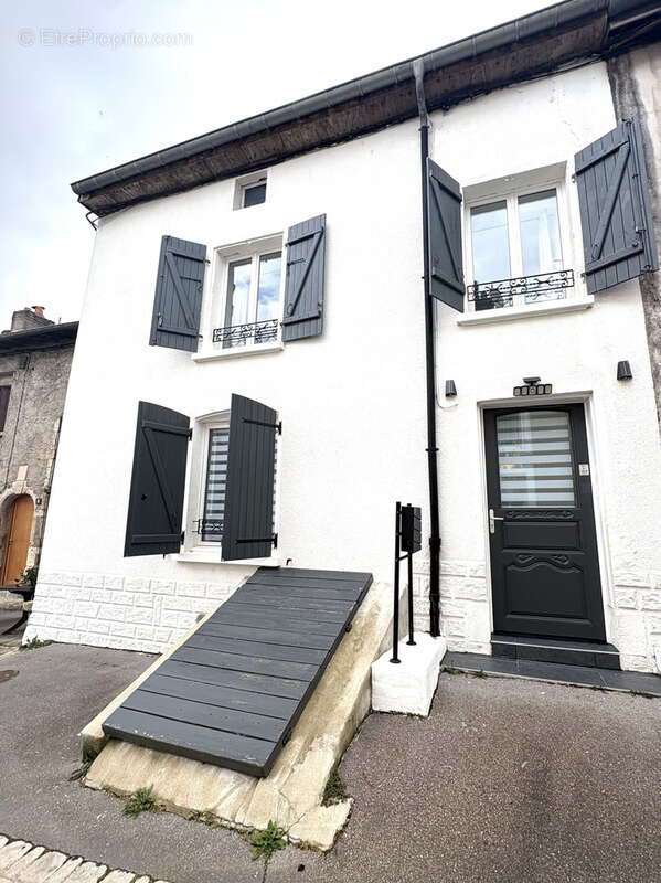 Maison à GONDREVILLE