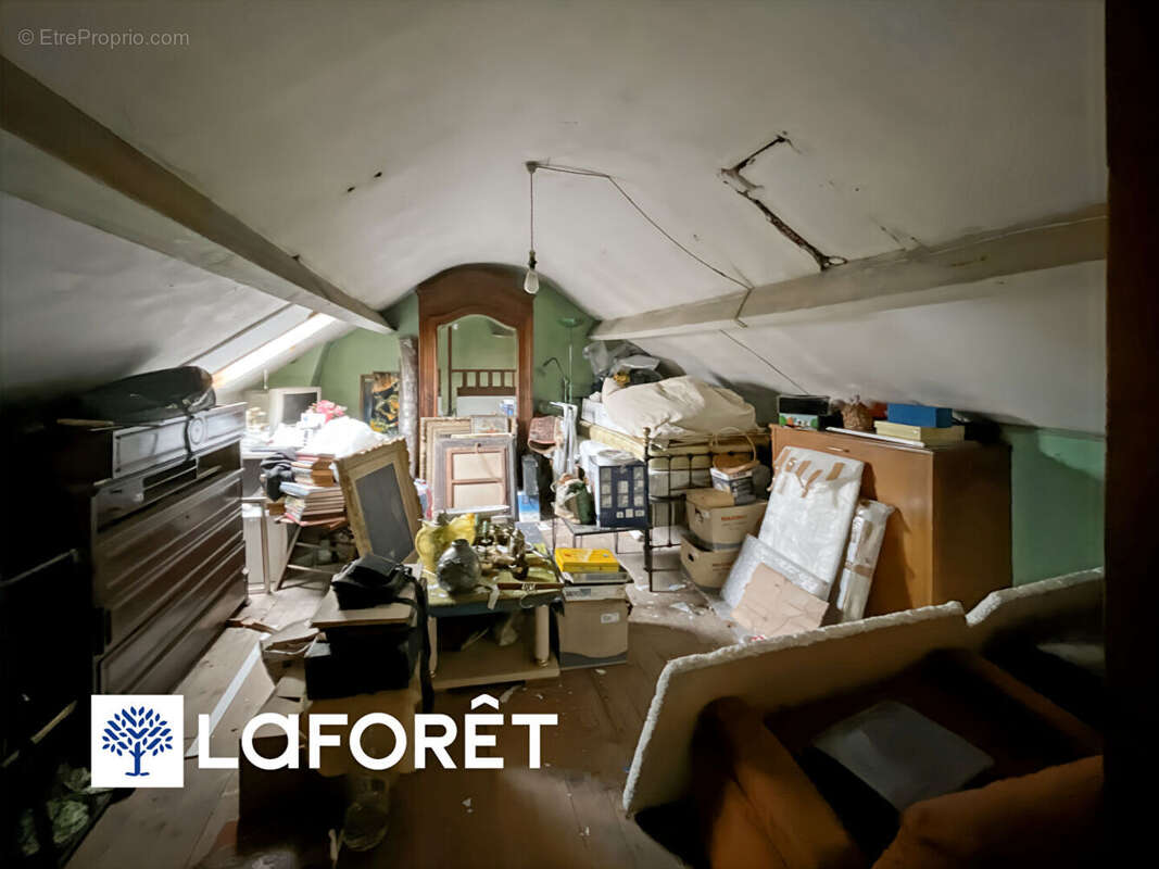 Maison à SAINTE-GENEVIEVE-DES-BOIS