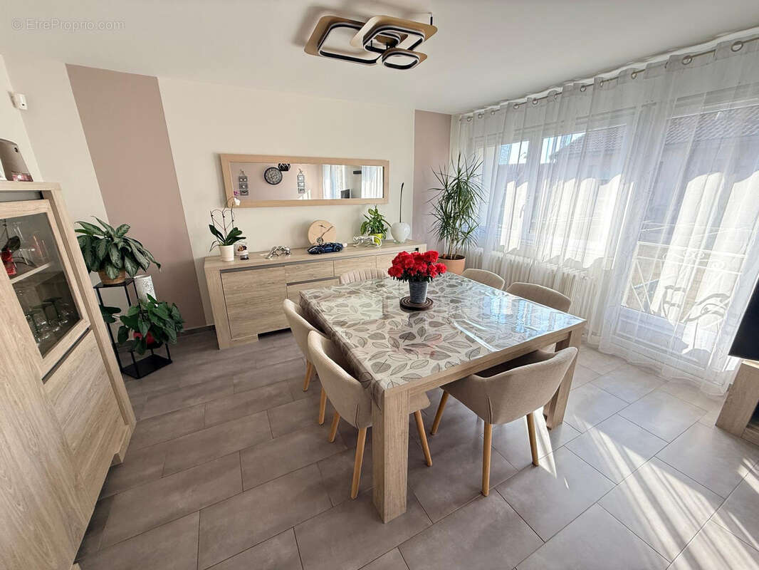 Maison à SAINT-PRIVAT-LA-MONTAGNE