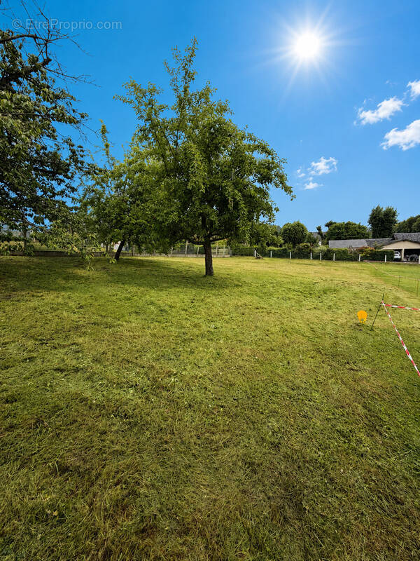 Terrain à FONTAINE-SOUS-PREAUX