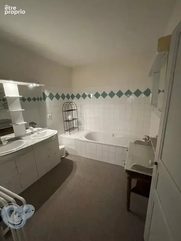 A VENDRE - Charmante maison de village en viager - à ST CHRISTOL (84) - photo 11