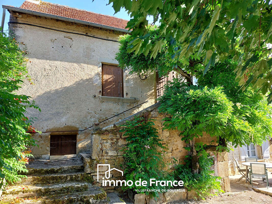 Ensemble immobilier en pierre avec terrain de 8 874 m² - photo 2