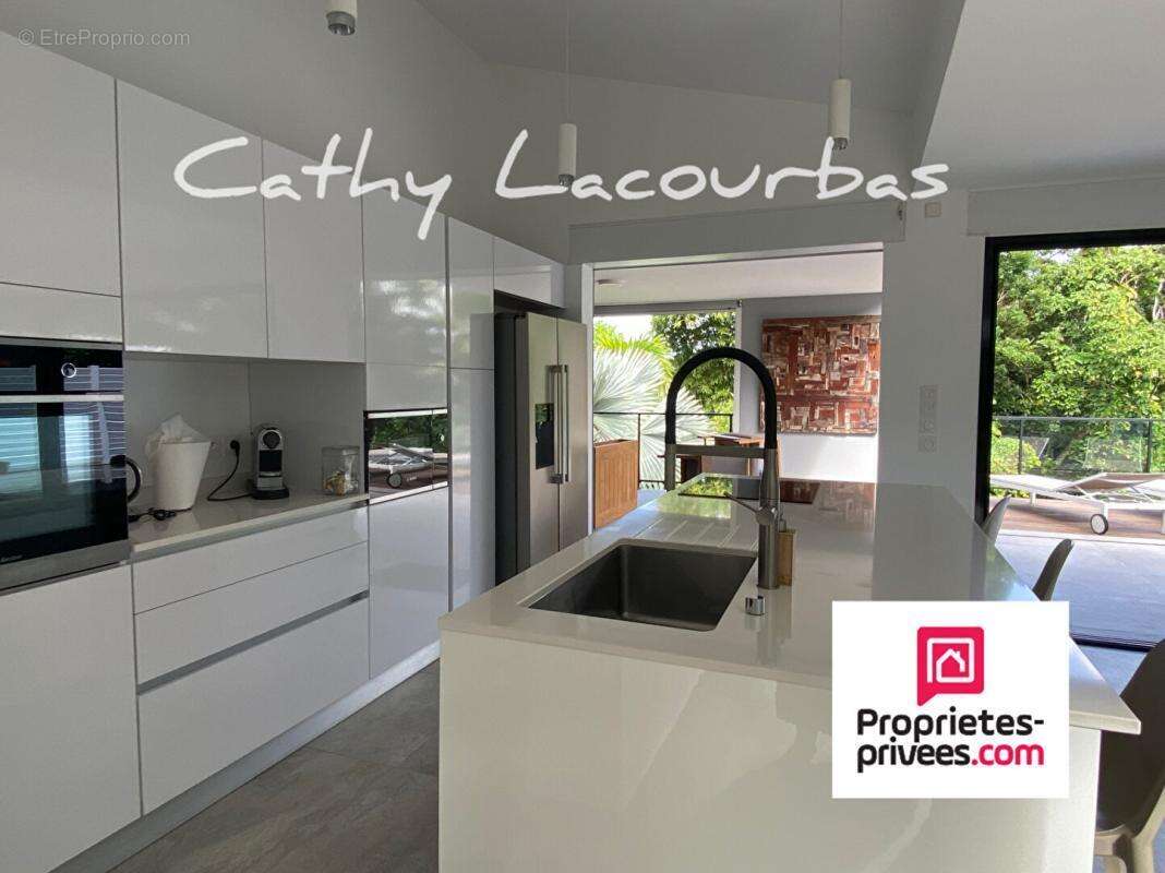 Maison à PETIT-BOURG