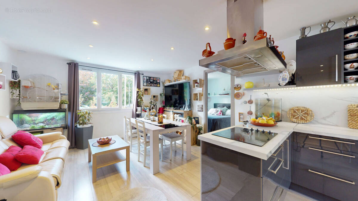 Appartement à SAINT-MARTIN-D&#039;HERES