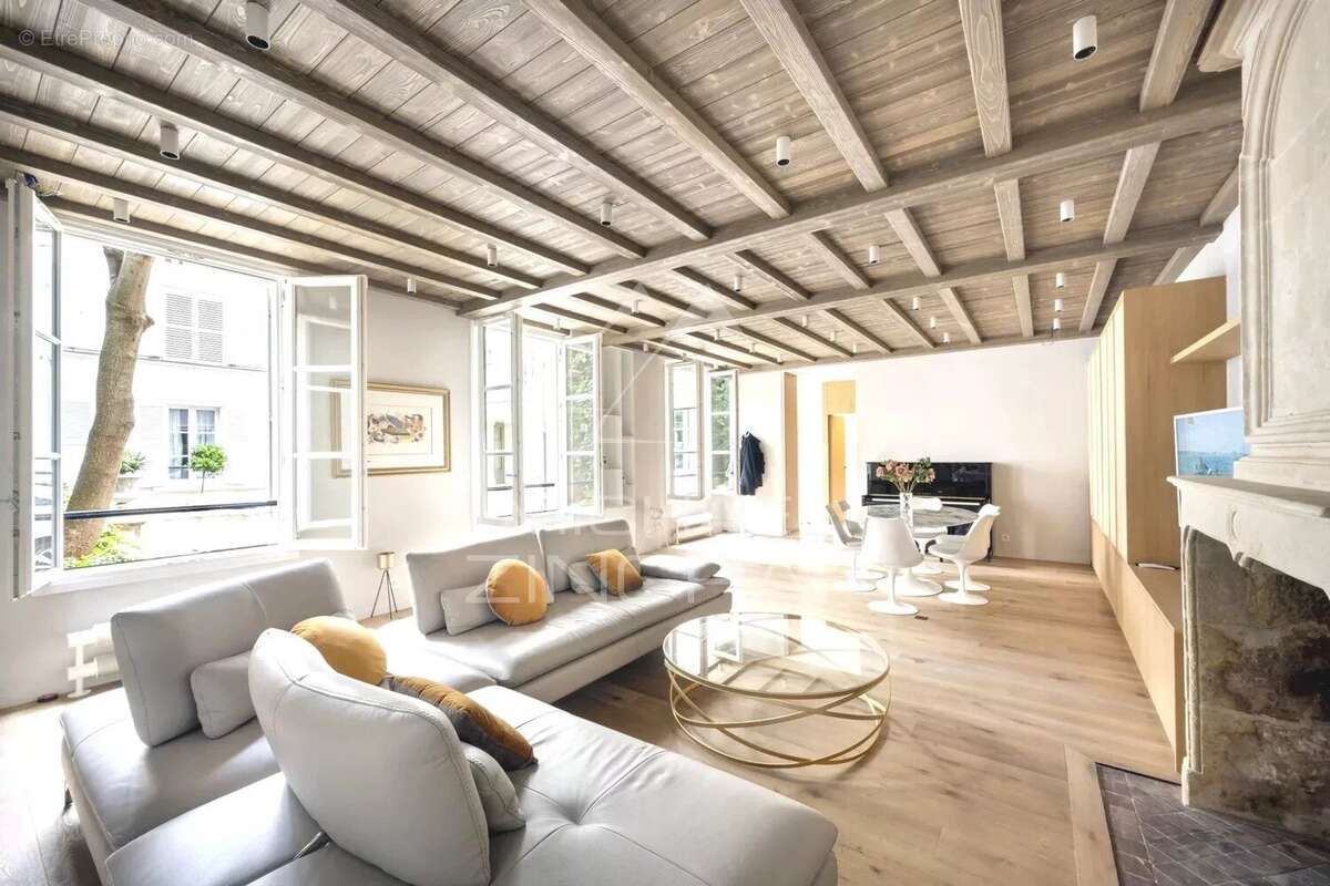 Maison à PARIS-7E