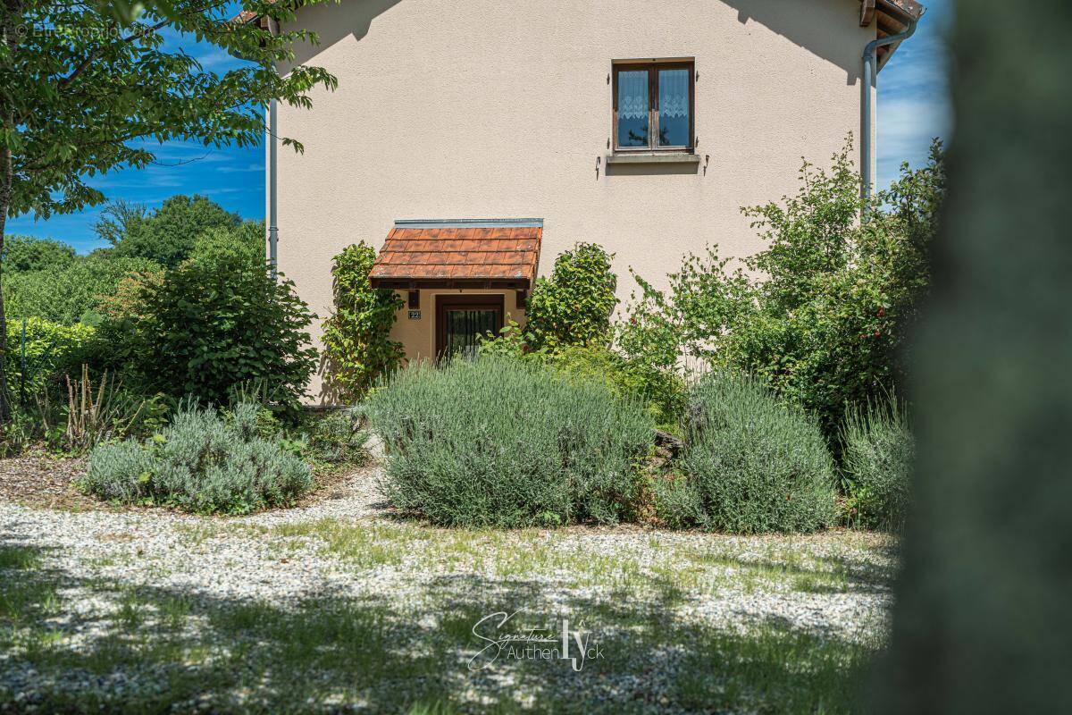 Maison à SAINT-GERMAIN-LES-BELLES