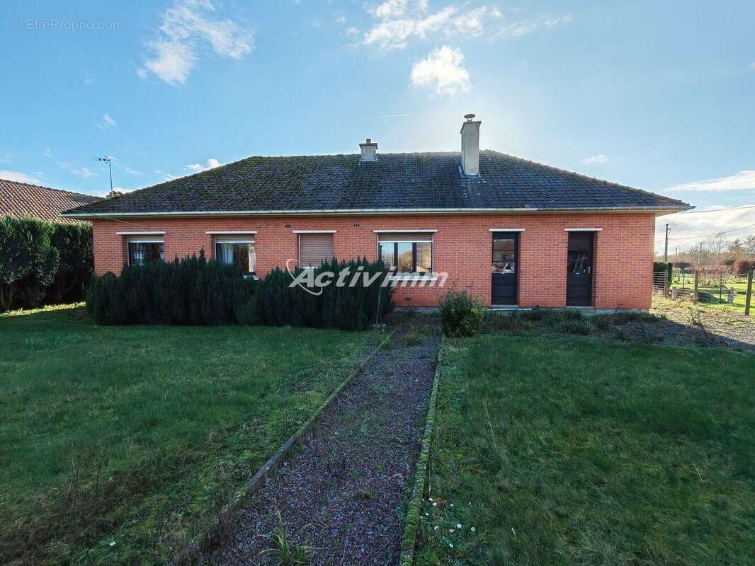 4288 23 - Maison à HESDIN