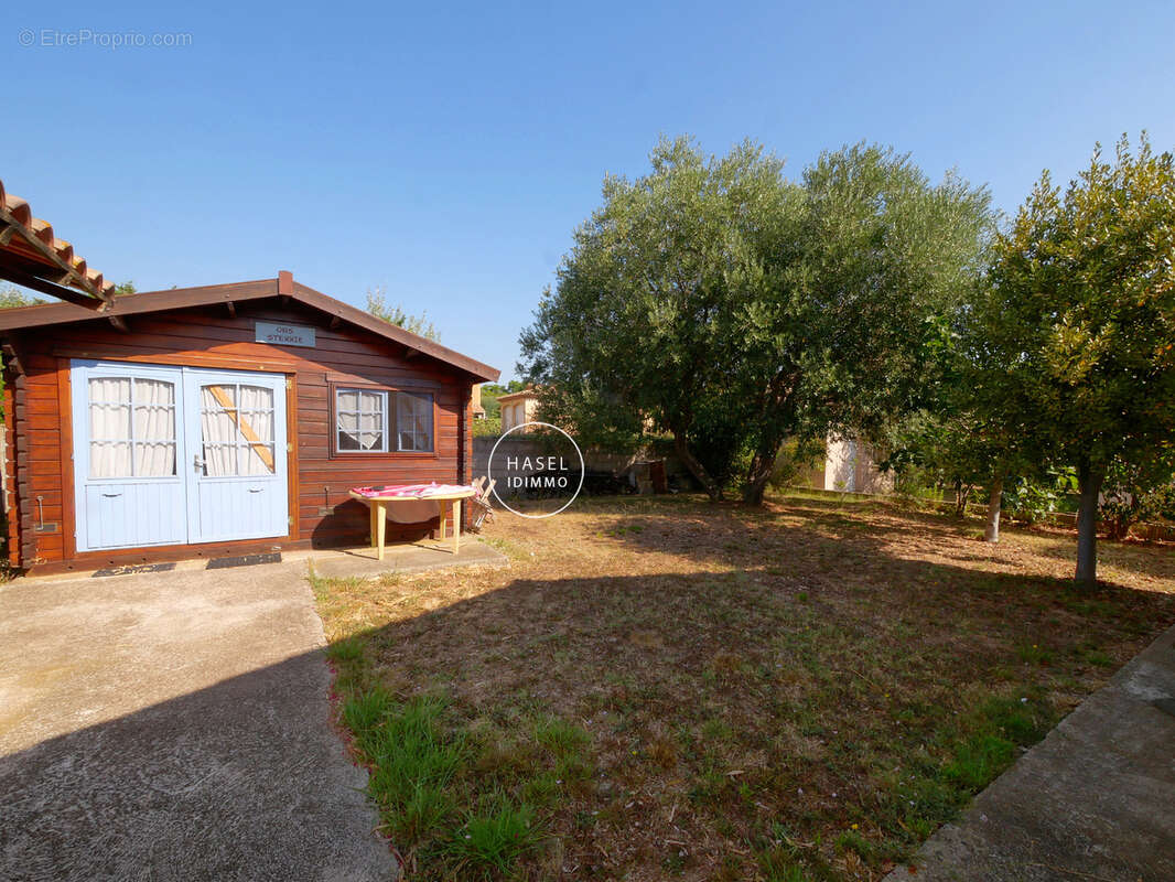 Villa en parfait état avec piscine, garage et grand jardin avec dépendance - photo 4