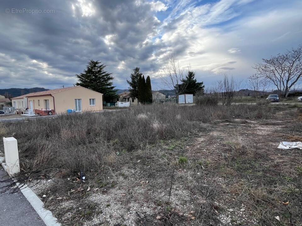 Terrain à LA BRILLANNE