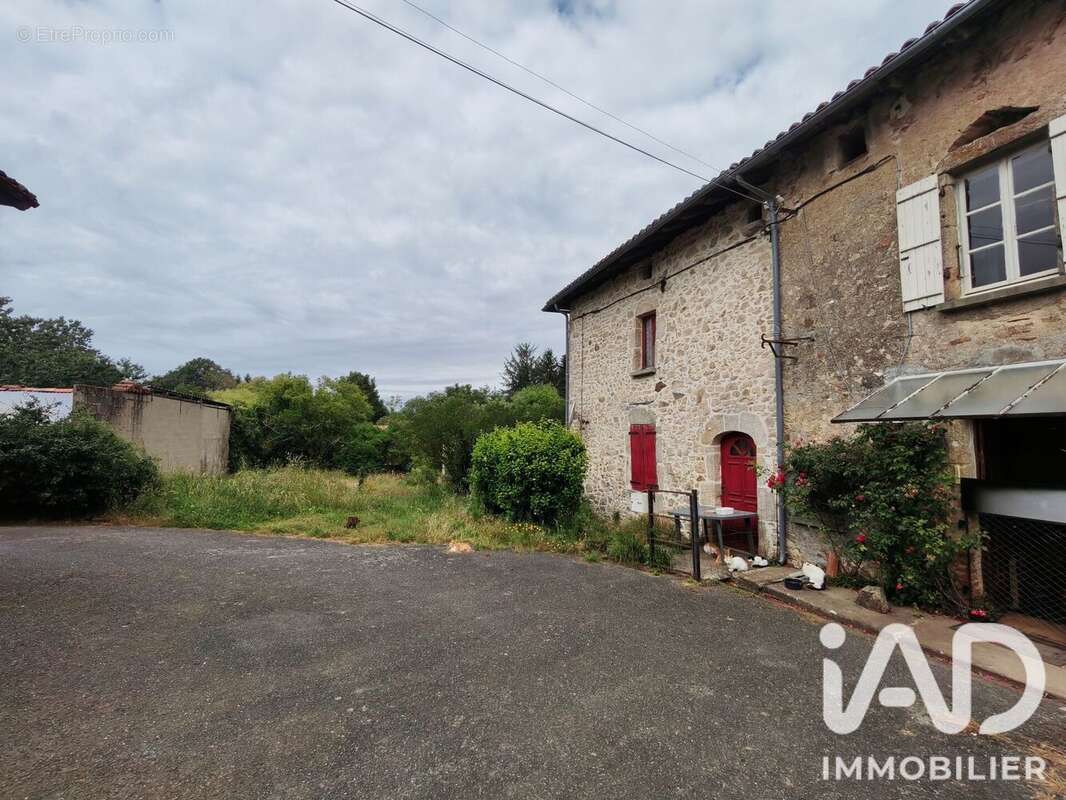 Maison 70 m² à Cheronnac  - photo 3