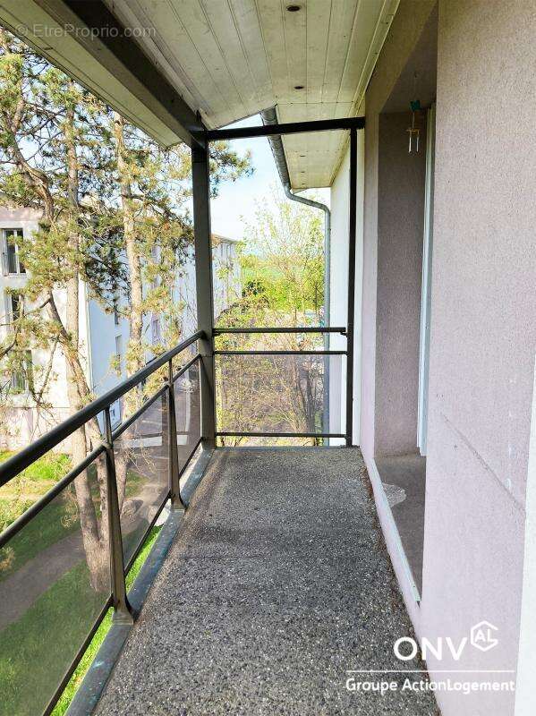 Appartement à SAINT-ETIENNE-DE-SAINT-GEOIRS