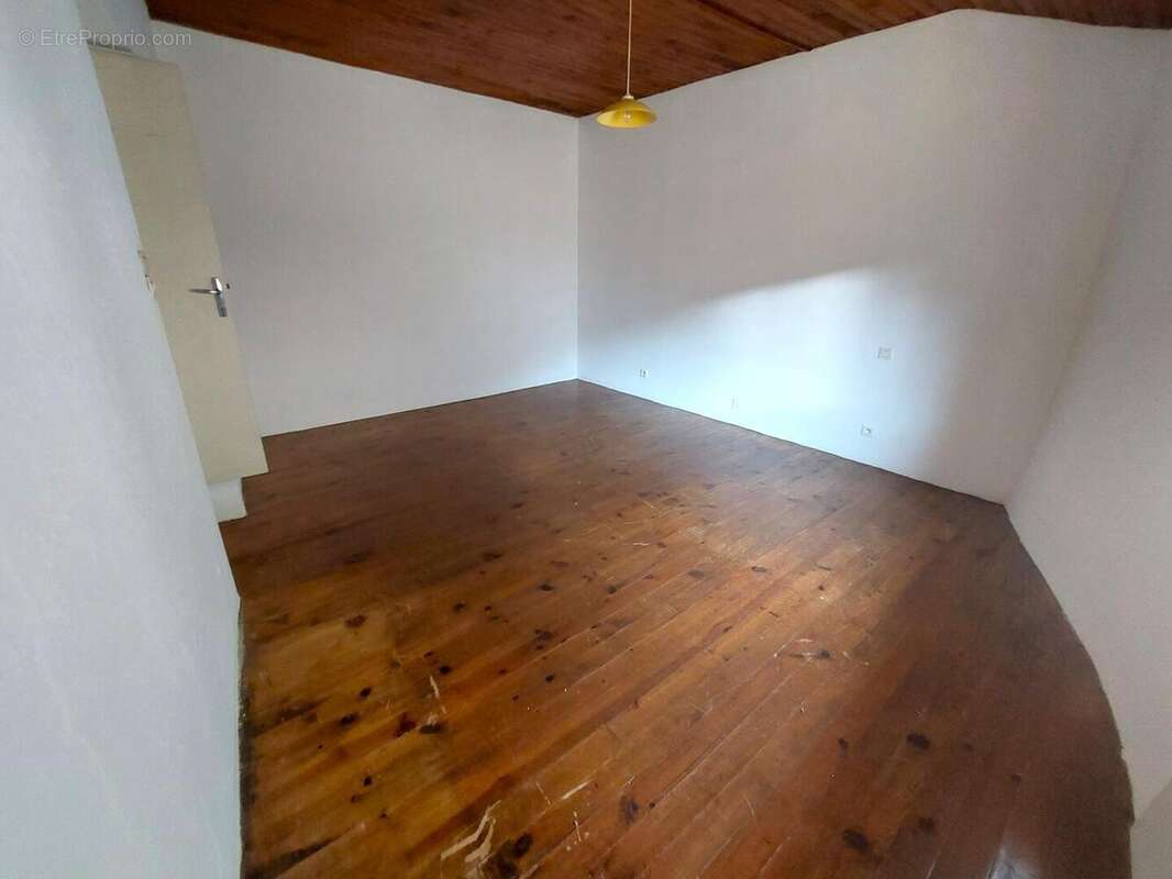 20250618105114 - Maison à SAINT-MARTORY