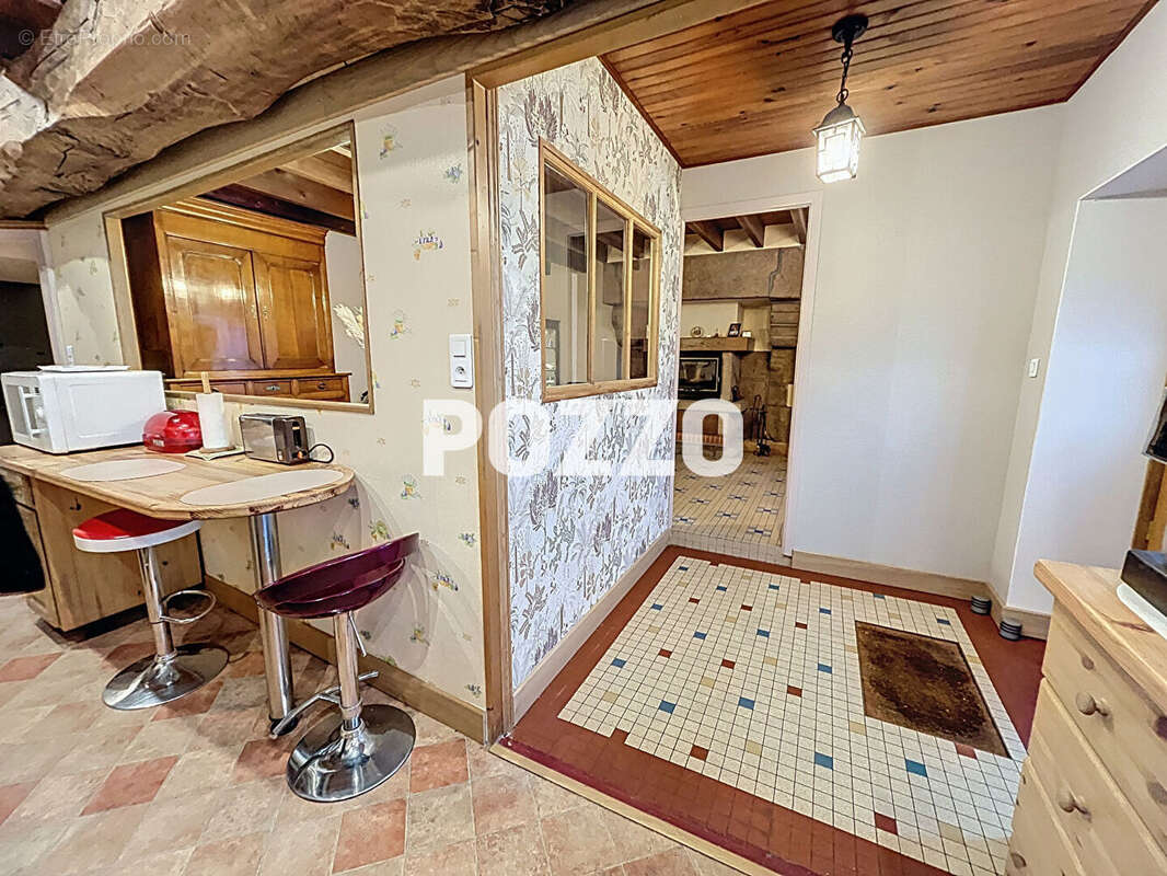 Maison à LOUVIGNE-DU-DESERT