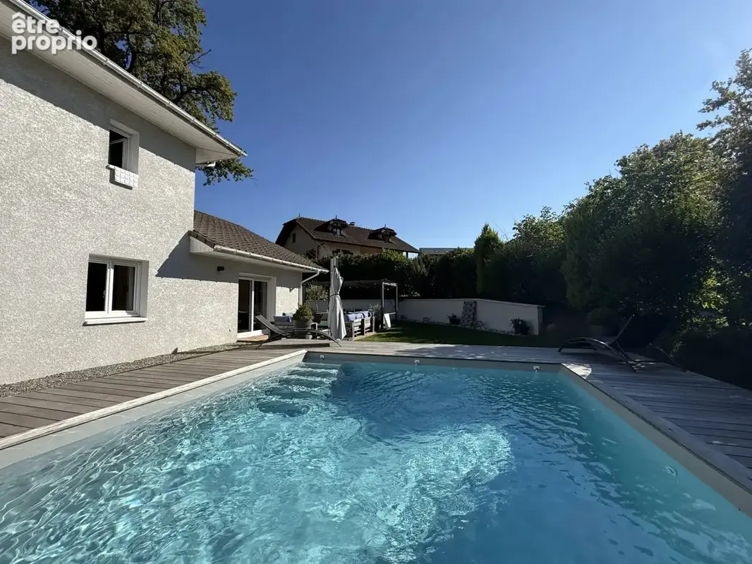 Maison individuelle récente à deux pas du village médiéval d - photo 4