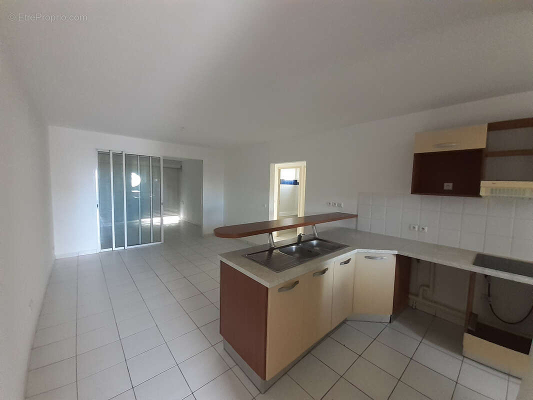 Appartement à BAIE-MAHAULT