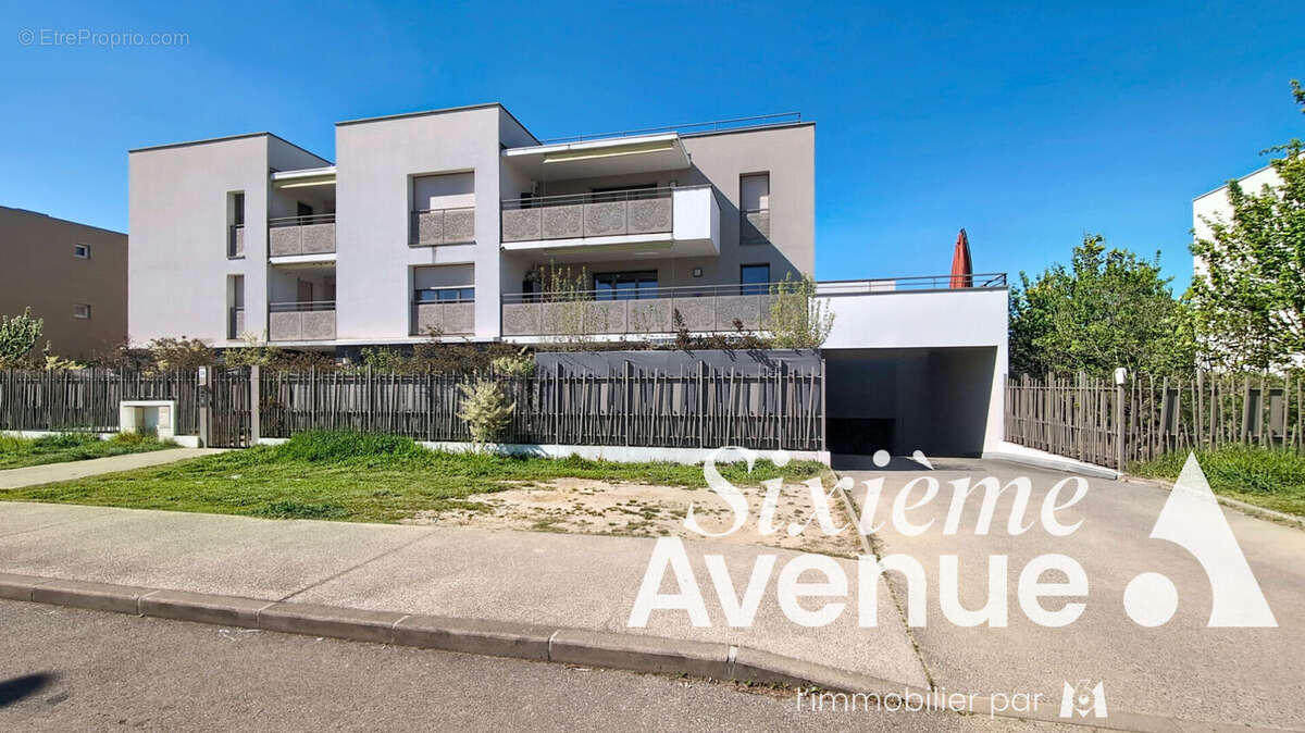 Appartement à BRON