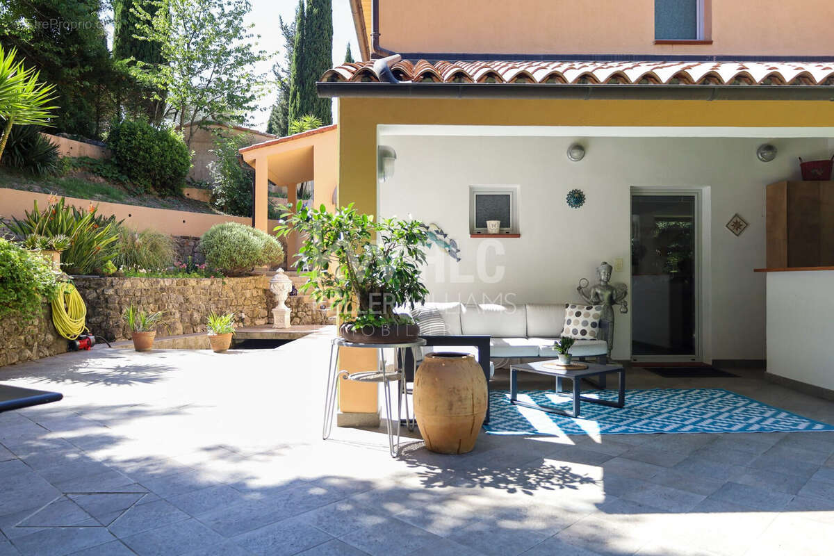 Maison 204 m² à Menton  - photo 3