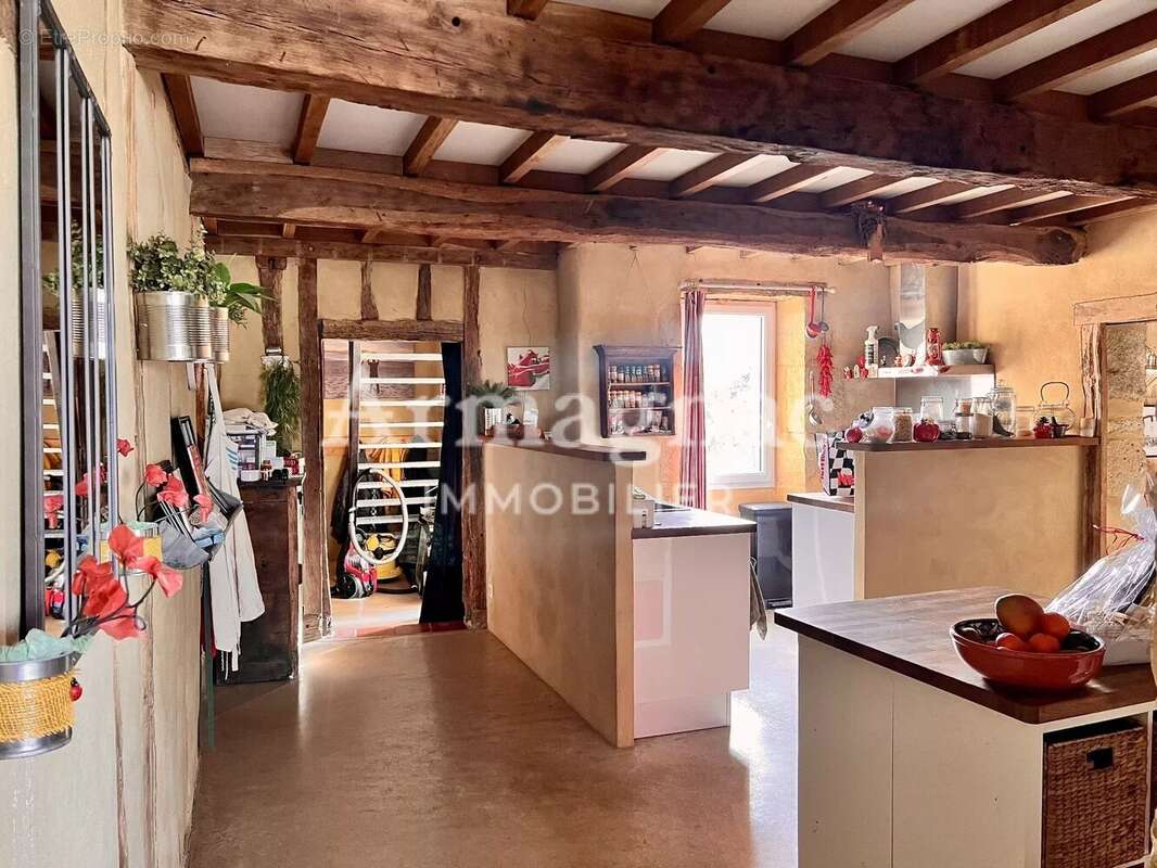 Maison à ROQUEBRUNE