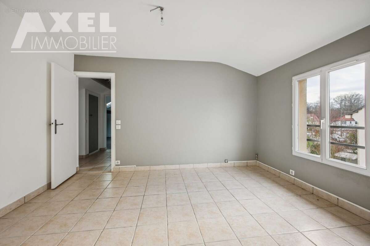 Maison à BOIS-D'ARCY