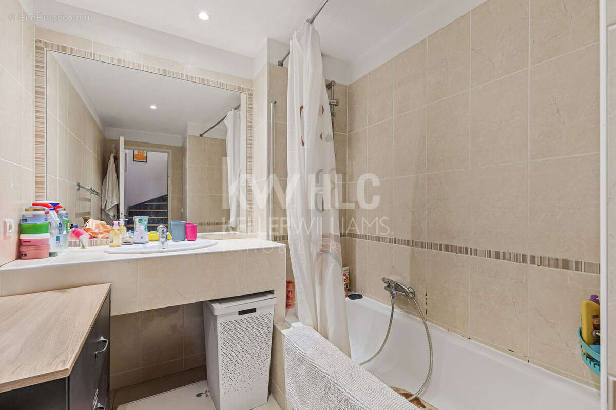 Maison 86 m² à Roquebrune-Sur-Argens  - photo 5