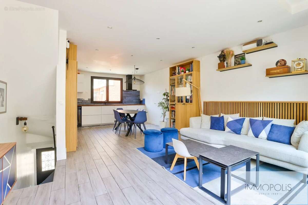 Appartement à PARIS-20E