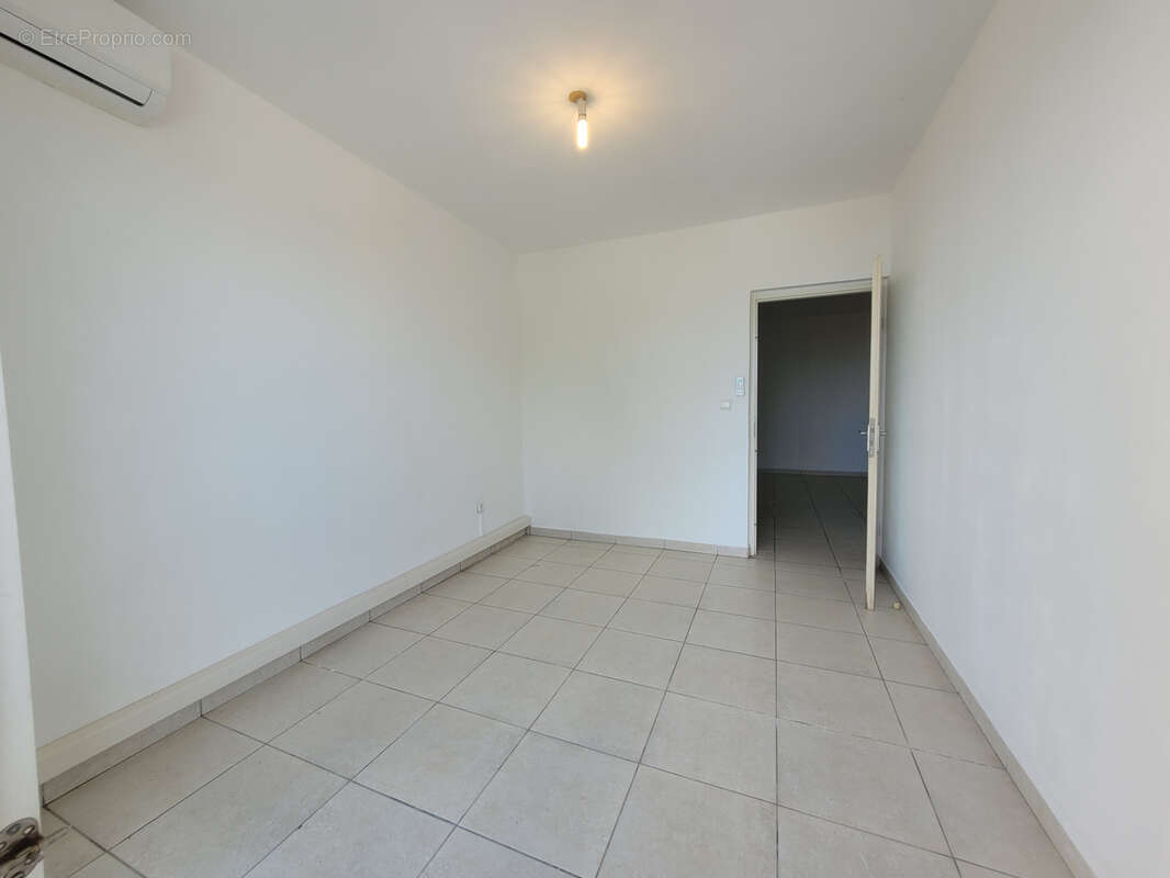 Appartement à BAIE-MAHAULT