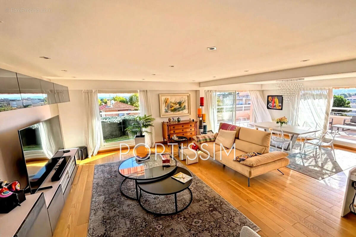 Appartement à CAGNES-SUR-MER