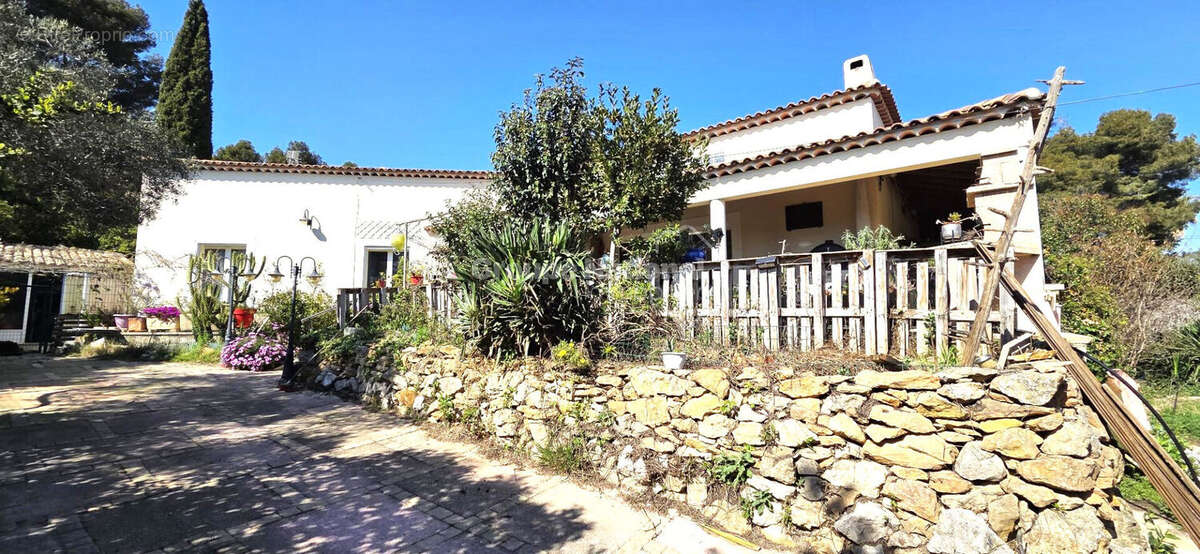 Maison à ENSUES-LA-REDONNE