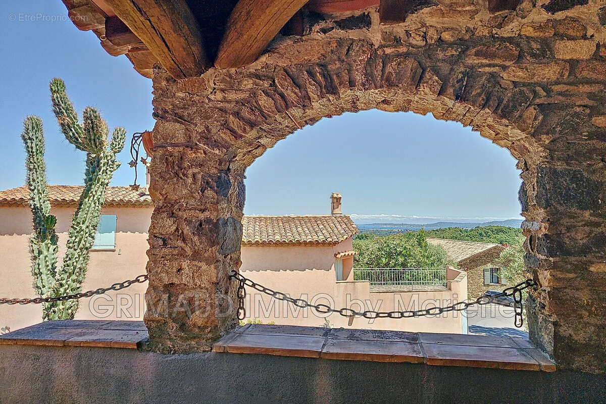 Maison à GRIMAUD