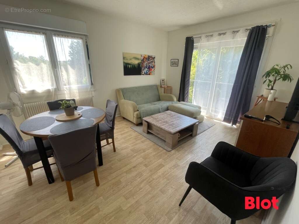 Appartement à FOUGERES