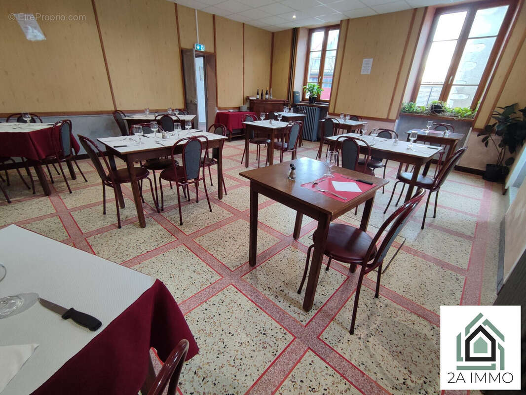 Commerce à SAINT-AVIT