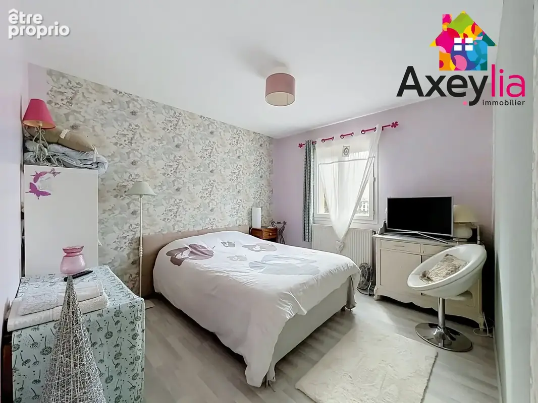 A vendre - chazelle sur lyon -  maison de plain-pied avec garage et terrain - photo 12