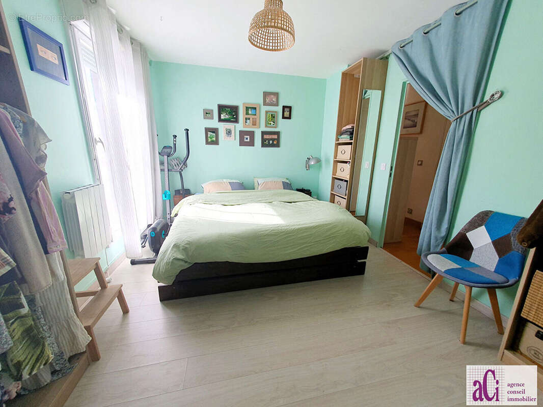 Appartement à L'HAY-LES-ROSES
