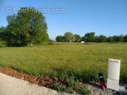 Terrain à LA CAPELLE-BALAGUIER