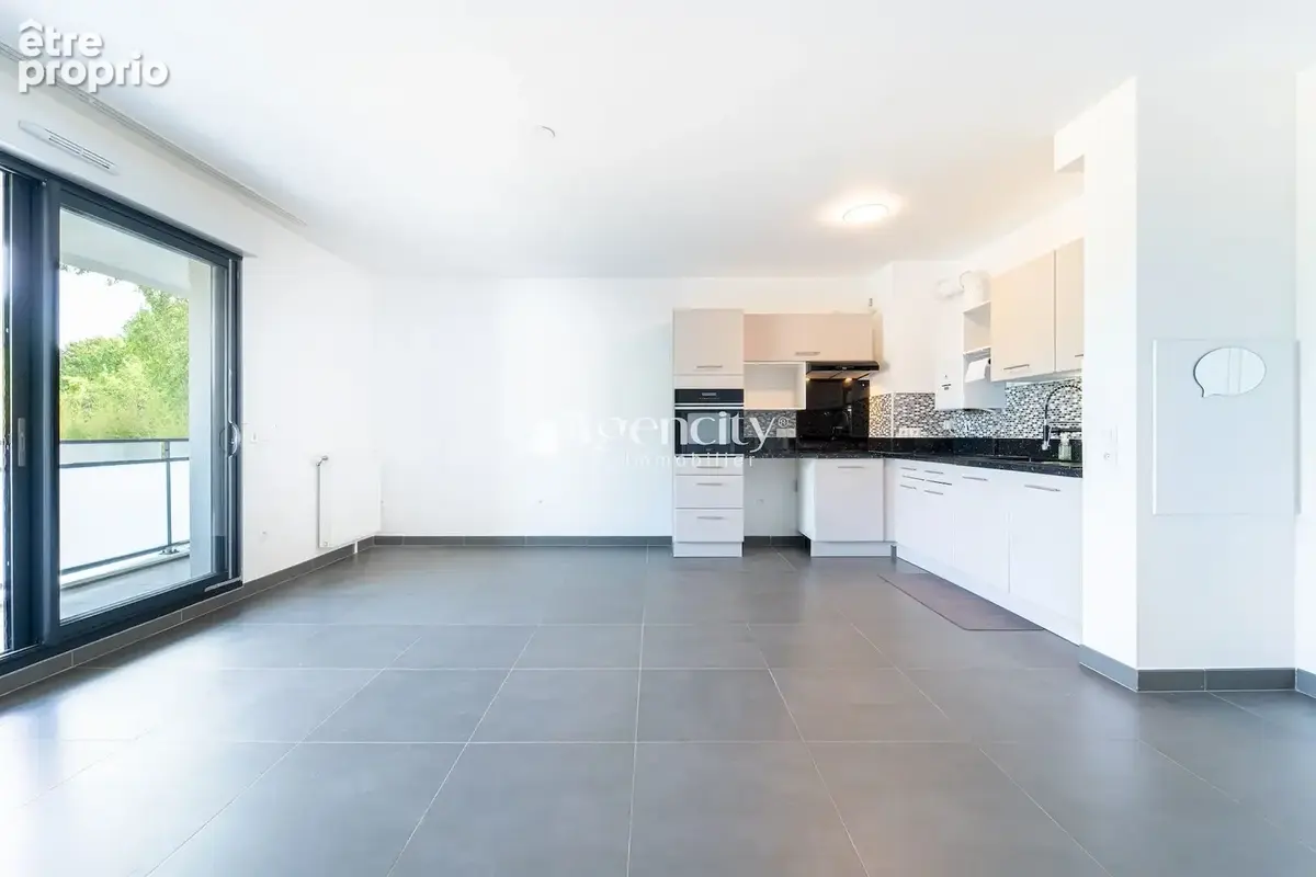 Appartement à TORCY