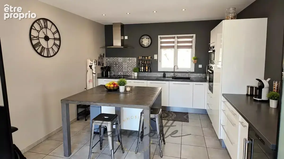 VILLA - 10908 - photo 6