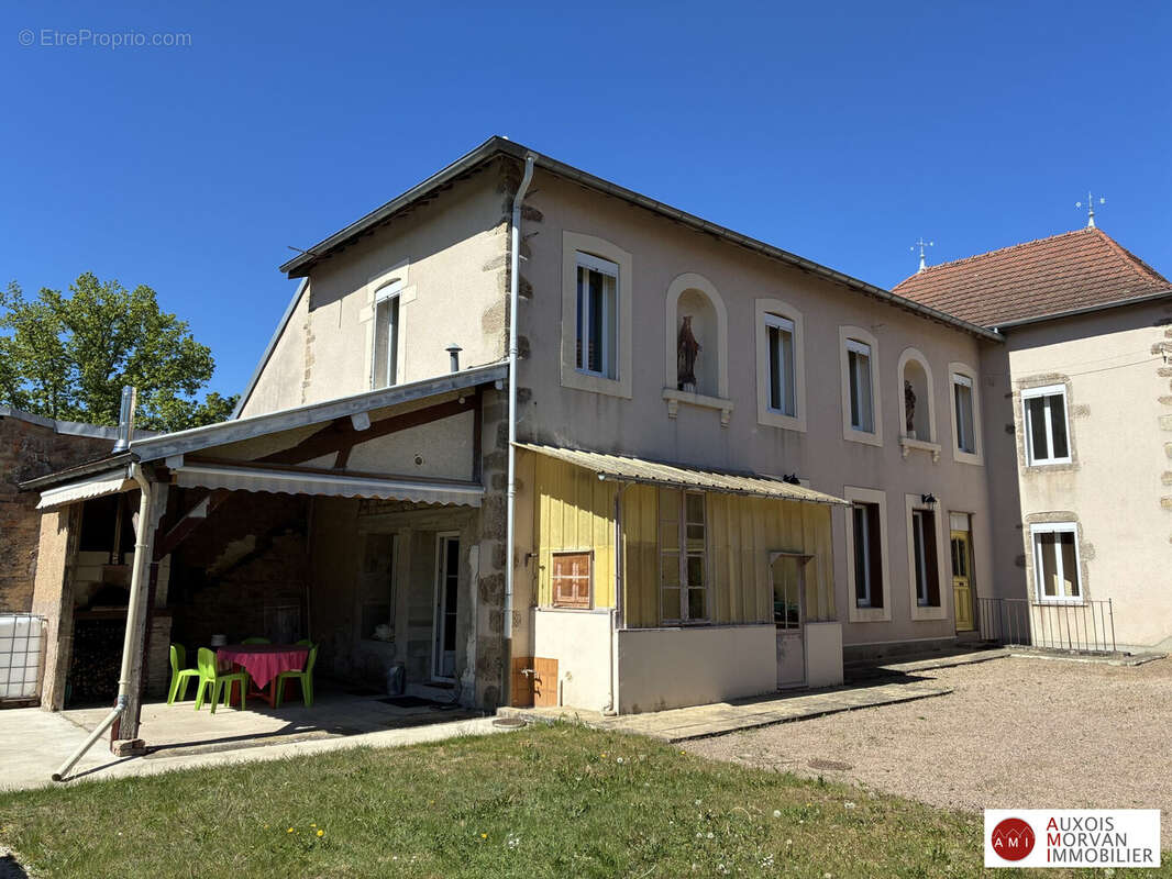 Maison à PRECY-SOUS-THIL