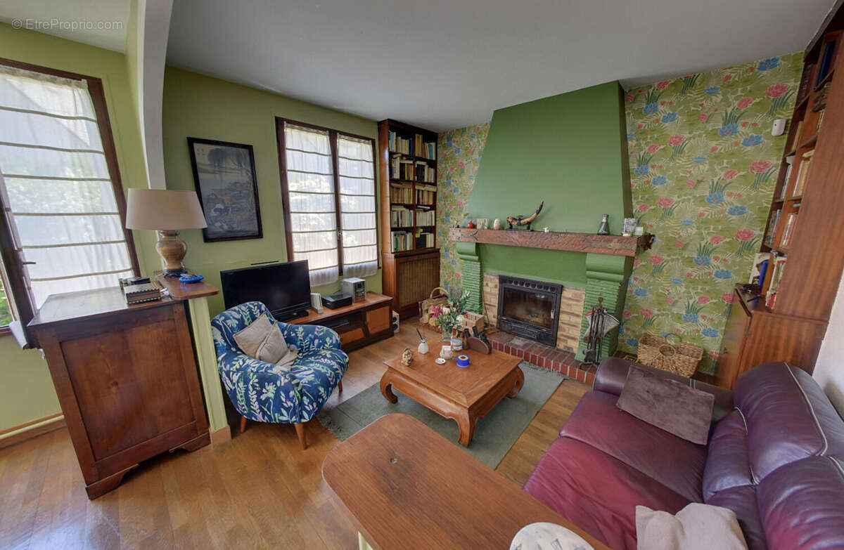 Maison à ROISSY-EN-BRIE
