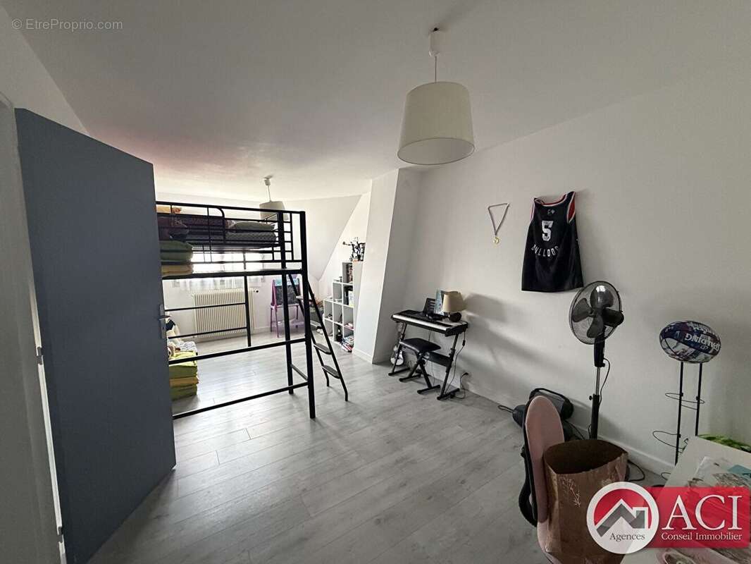 Maison 5 pièces pr. BORNEL à 10 minutes au nord - photo 16